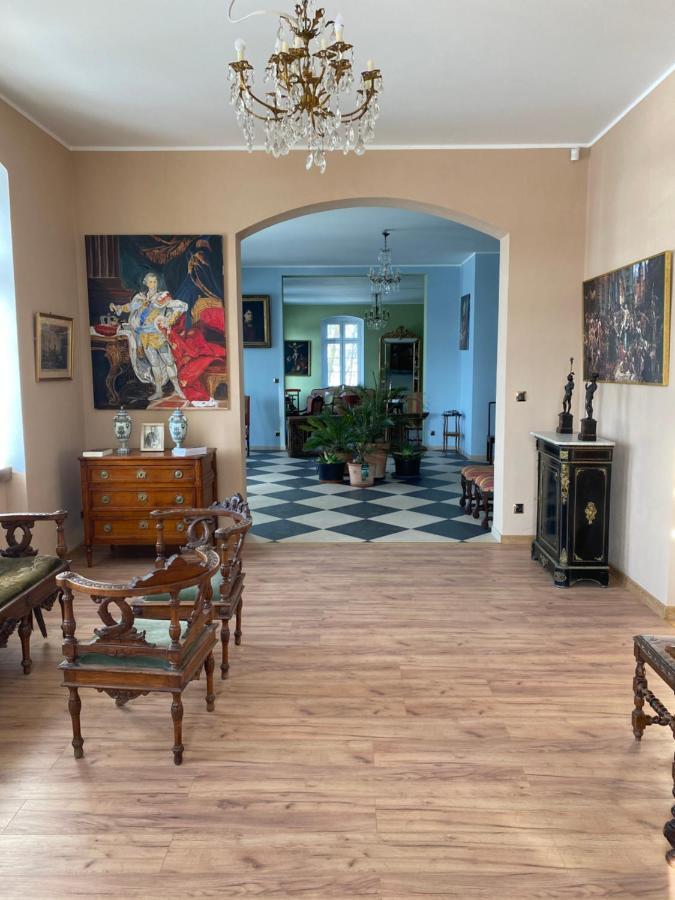 Palac Osowo Gostynskie Екстериор снимка